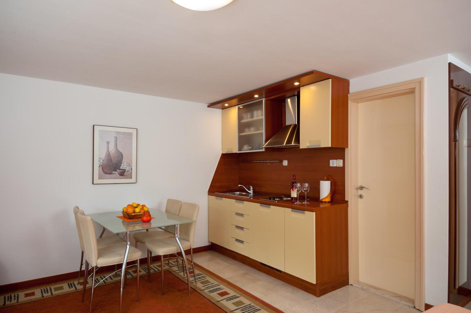 The Beach Studios & Apartments Split Room photo